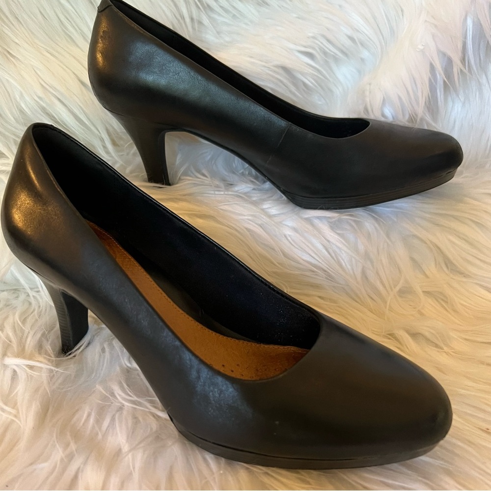 Clarks Artisan Heels Women's 8.5 M Tempt Appeal Black Leather Pumps Shoes
